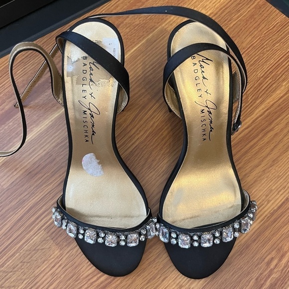 NWOT Badgley  Mishka Crystal Pumps - Picture 2 of 5